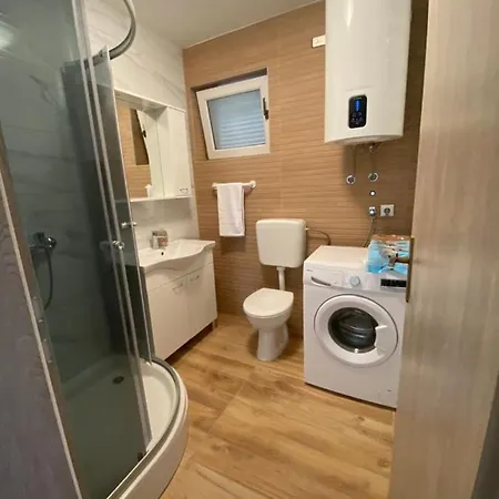 Apartman Leonardo *