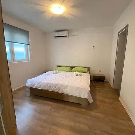 Apartment Leonardo *